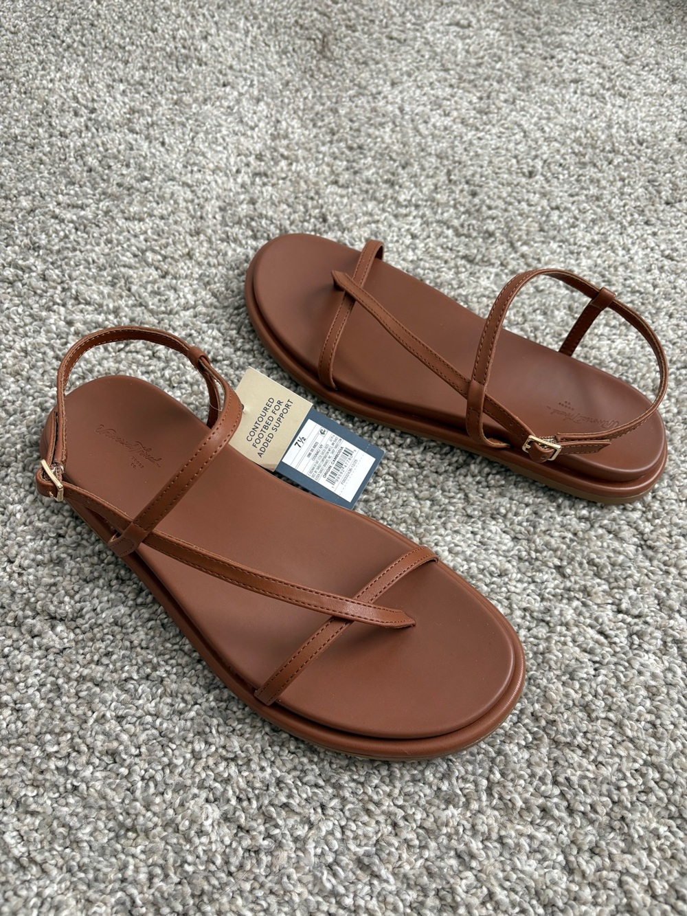 NWT Universal Thread Strappy Sandals, Cognac Flat Sandals, Sz 7.5 Dolce Vita Dom - Picture 6 of 8
